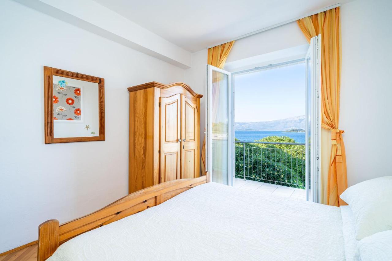 Apartments Nikolina Лумбарда Екстер'єр фото